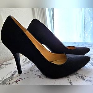 Black Suede Pumps